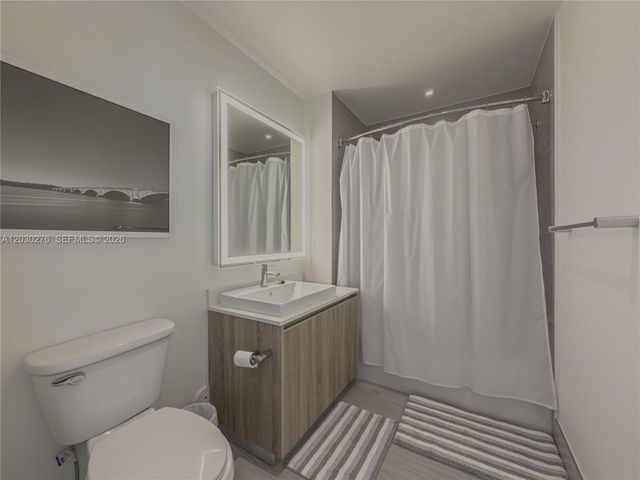 2960 NE 207th St 1104, Aventura, FL 33180