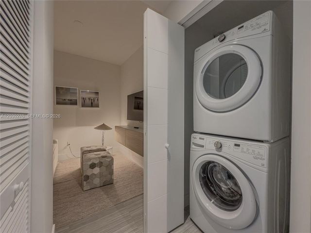 2960 NE 207th St 1104, Aventura, FL 33180