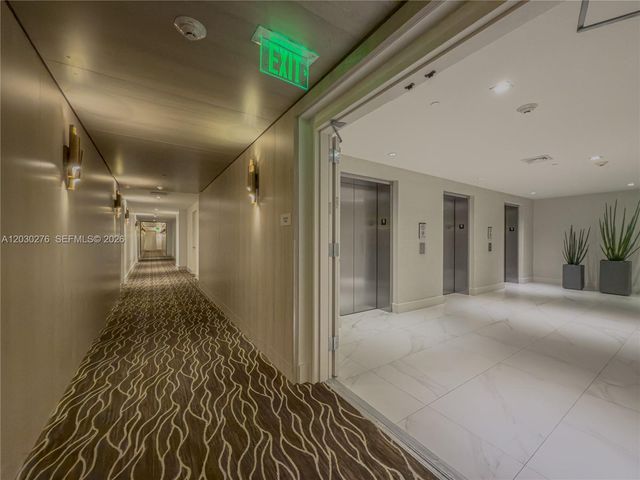 2960 NE 207th St 1104, Aventura, FL 33180