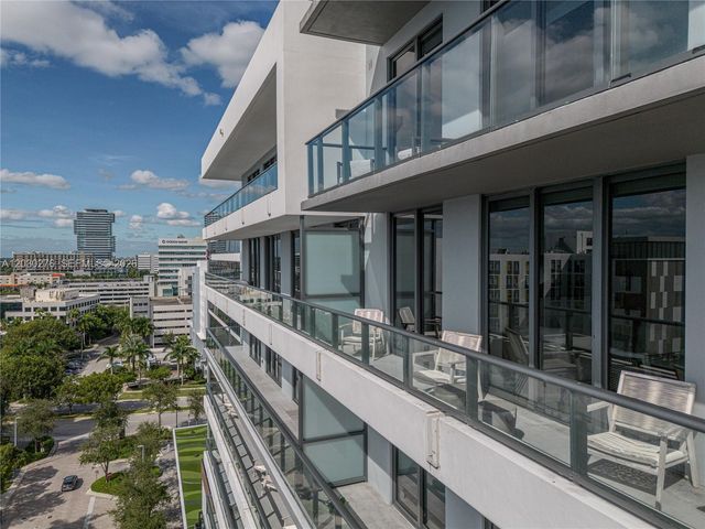 2960 NE 207th St 1104, Aventura, FL 33180