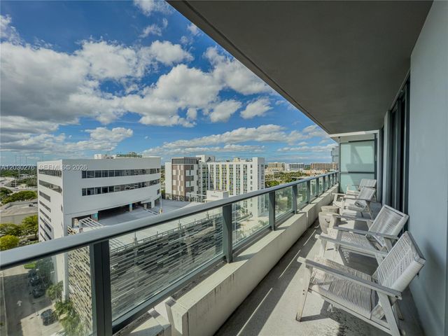 2960 NE 207th St 1104, Aventura, FL 33180