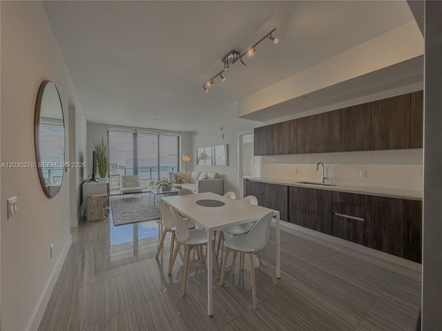 2960 NE 207th St 1104, Aventura, FL 33180