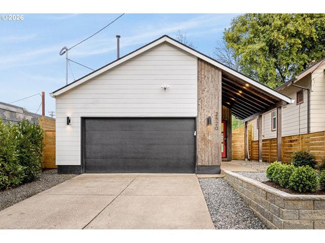 2520 Se 35TH Pl, Portland, OR 97202