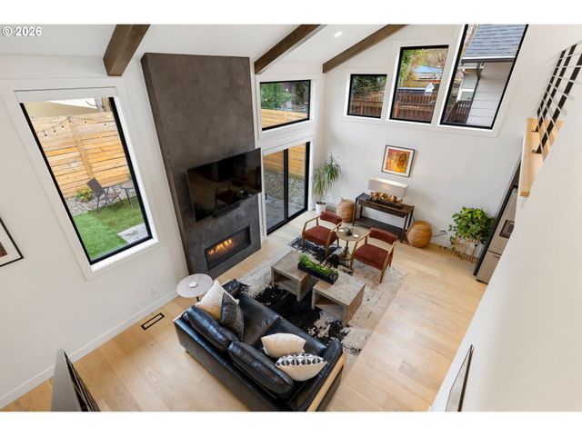 2520 Se 35TH Pl, Portland, OR 97202