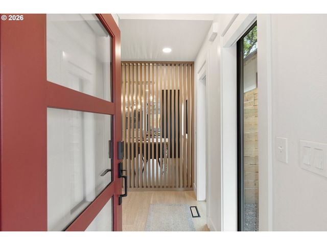 2520 Se 35TH Pl, Portland, OR 97202