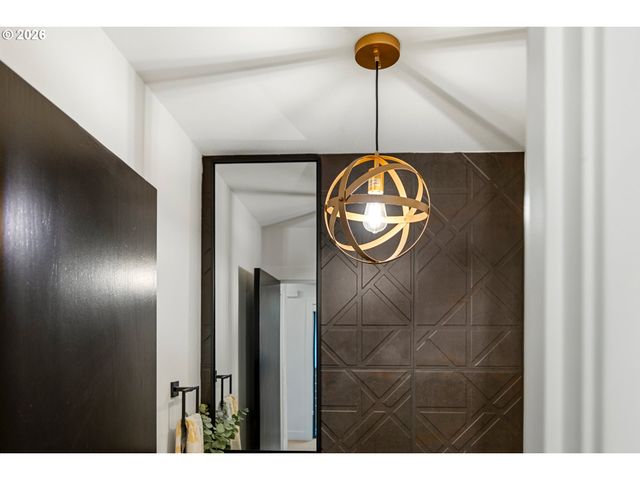 2520 Se 35TH Pl, Portland, OR 97202