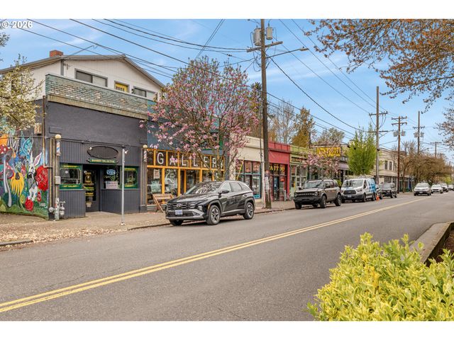 2520 Se 35TH Pl, Portland, OR 97202