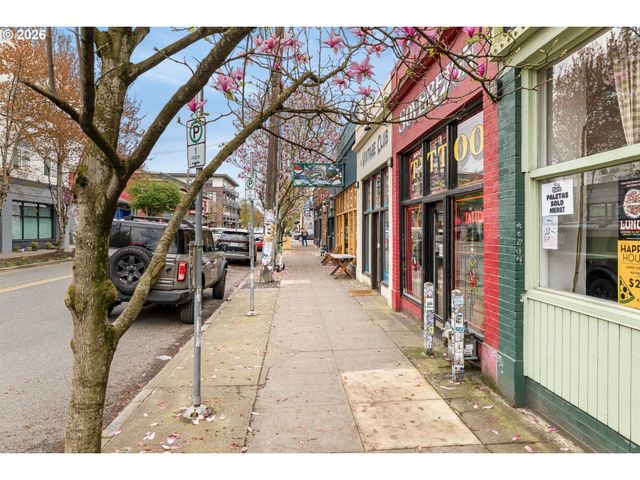 2520 Se 35TH Pl, Portland, OR 97202