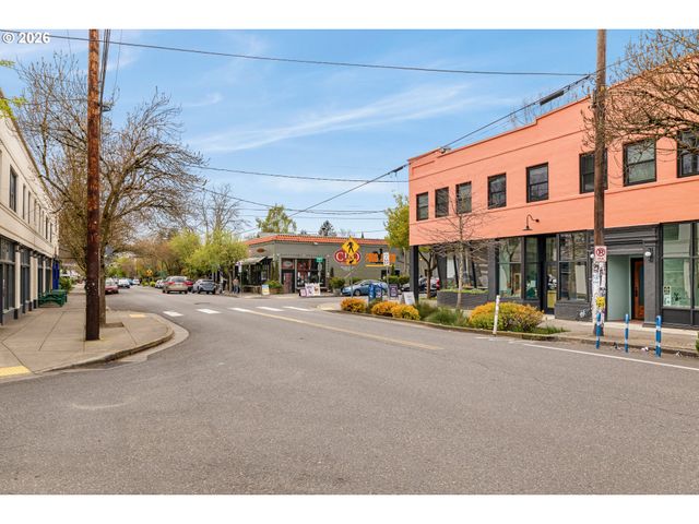 2520 Se 35TH Pl, Portland, OR 97202