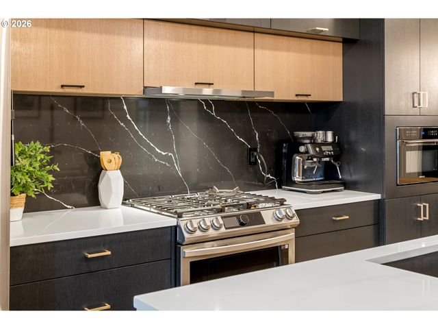 2520 Se 35TH Pl, Portland, OR 97202