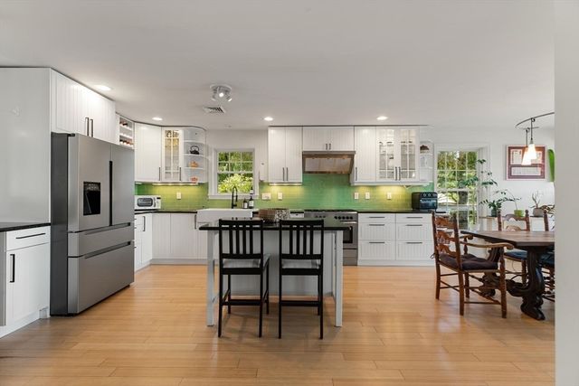 214 Echo Cove Road, Hamilton, MA 01982