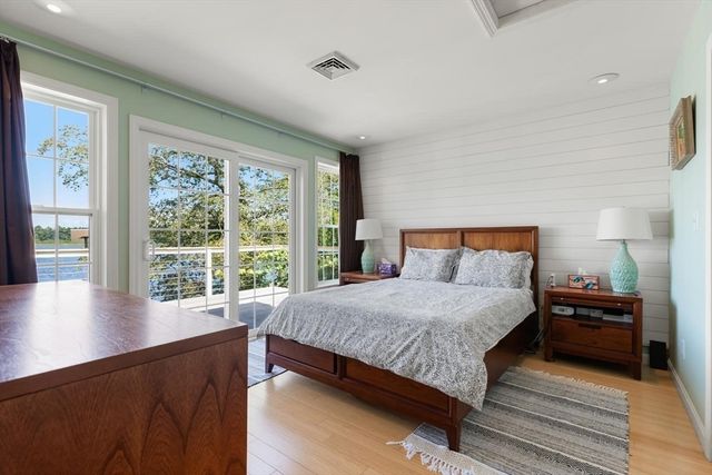 214 Echo Cove Road, Hamilton, MA 01982