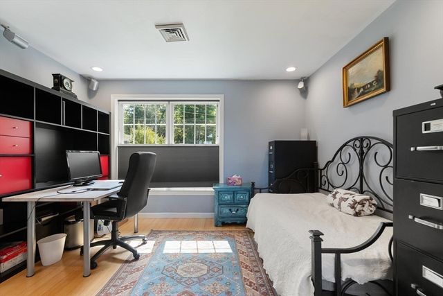 214 Echo Cove Road, Hamilton, MA 01982