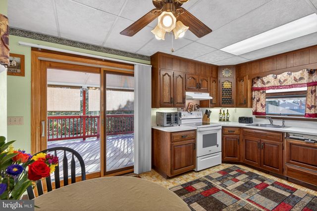 1824 HILLTOP TER, Bethlehem, PA 18018