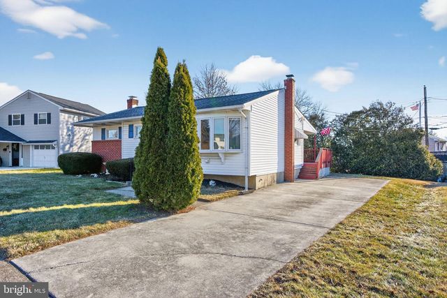 1824 HILLTOP TER, Bethlehem, PA 18018