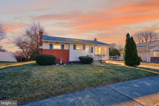 1824 HILLTOP TER, Bethlehem, PA 18018