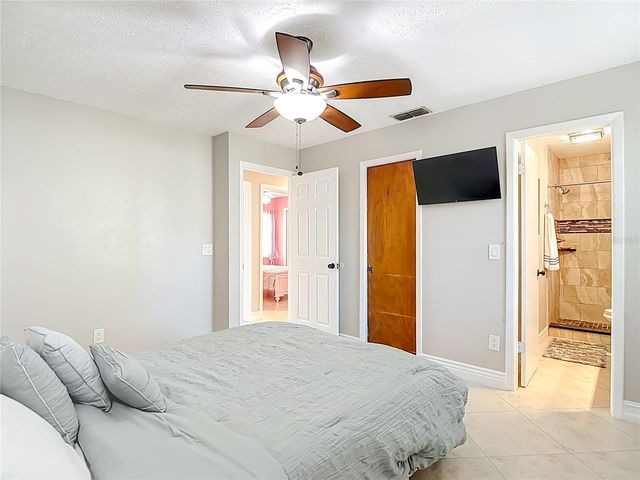 21515 CURLEW COURT, Lutz, FL 33549