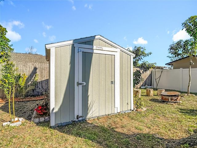 21515 CURLEW COURT, Lutz, FL 33549