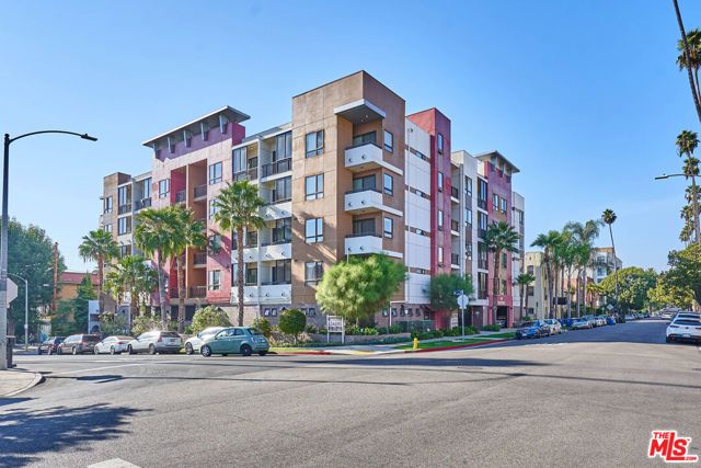 345 S Gramercy Place 210, Los Angeles, CA 90020