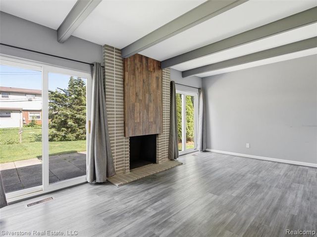 30314 Birch Tree Drive, Warren, MI 48093