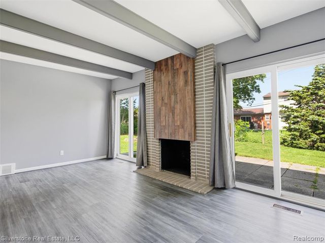 30314 Birch Tree Drive, Warren, MI 48093