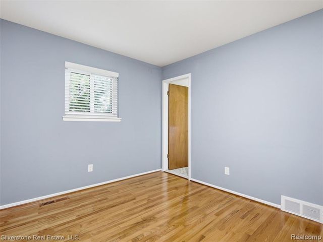30314 Birch Tree Drive, Warren, MI 48093