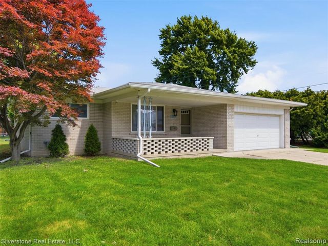 30314 Birch Tree Drive, Warren, MI 48093