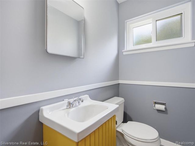 30314 Birch Tree Drive, Warren, MI 48093