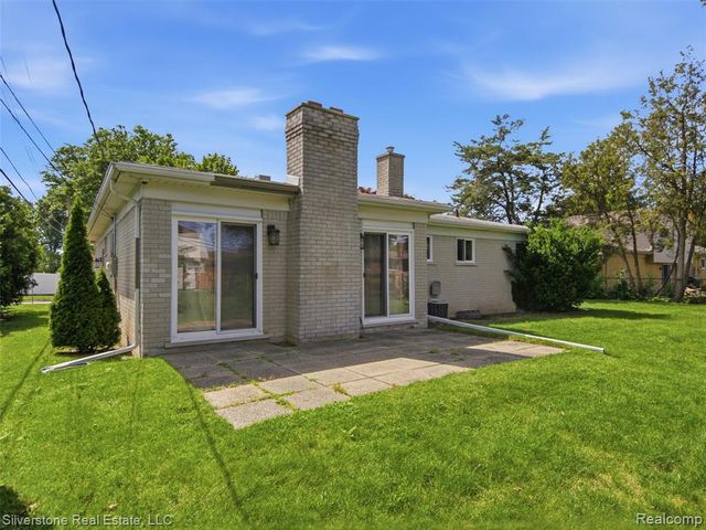 30314 Birch Tree Drive, Warren, MI 48093