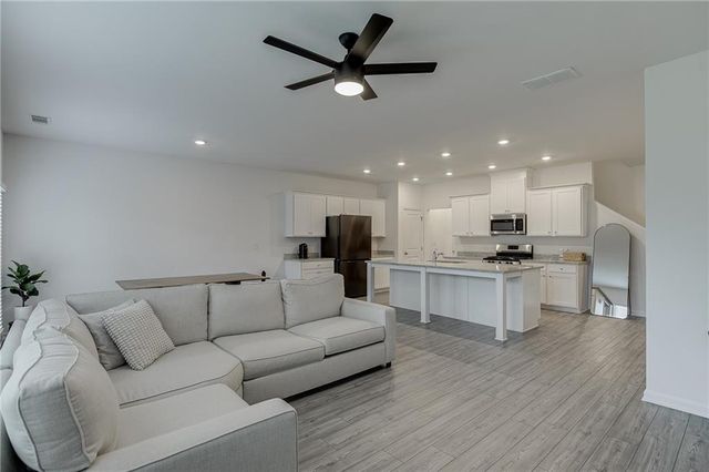 802 Edwin Lane, Sugar Hill, GA 30518