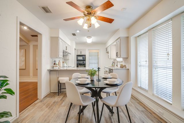 2907 Creekwood Drive, Grapevine, TX 76051