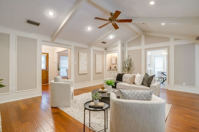 2907 Creekwood Drive, Grapevine, TX 76051