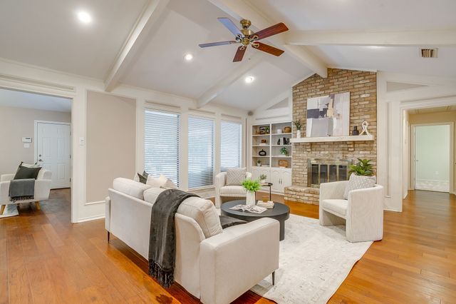 2907 Creekwood Drive, Grapevine, TX 76051
