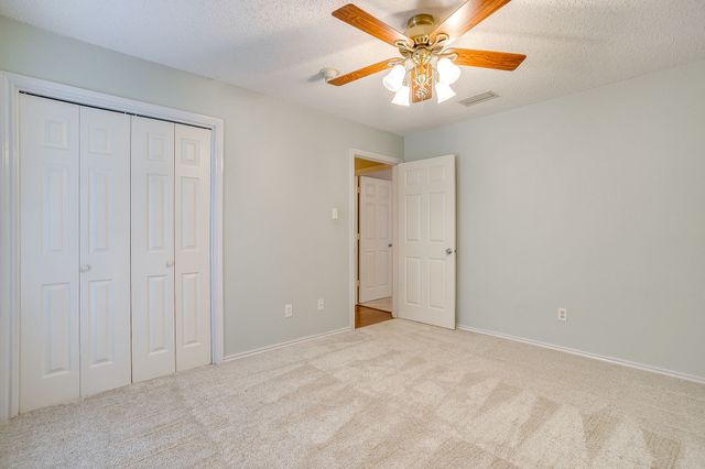 2907 Creekwood Drive, Grapevine, TX 76051