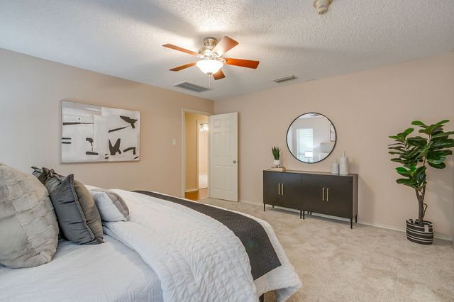 2907 Creekwood Drive, Grapevine, TX 76051