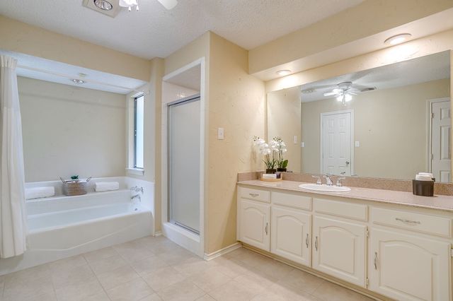 2907 Creekwood Drive, Grapevine, TX 76051