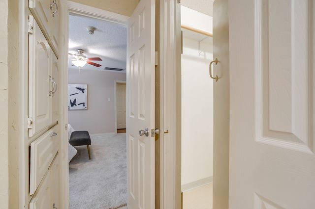 2907 Creekwood Drive, Grapevine, TX 76051