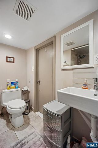 1494 Endicott Terrace, Teaneck, NJ 07666
