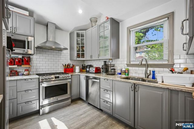 1494 Endicott Terrace, Teaneck, NJ 07666