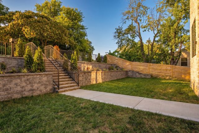 929 S 13th Ct, Nashville, TN 37206
