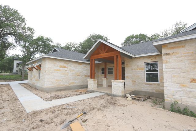 200 Cibolo Way, La Vernia, TX 78121