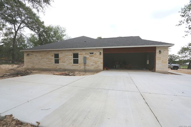 200 Cibolo Way, La Vernia, TX 78121