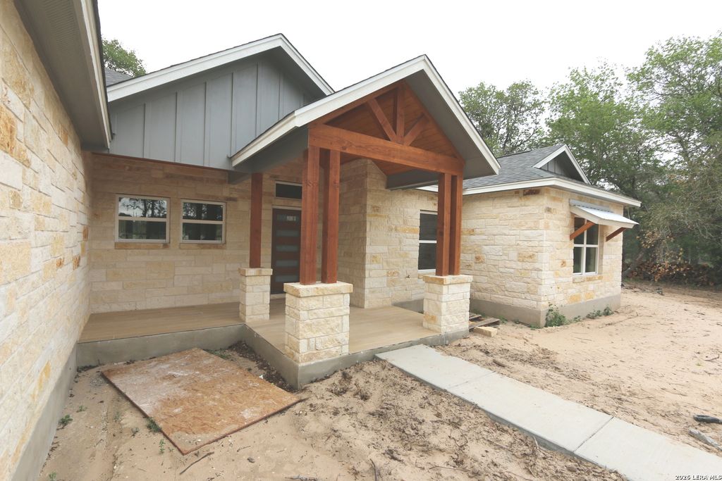 200 Cibolo Way, La Vernia, TX 78121