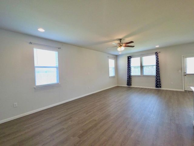 10400 Alemoor DR, Austin, TX 78747