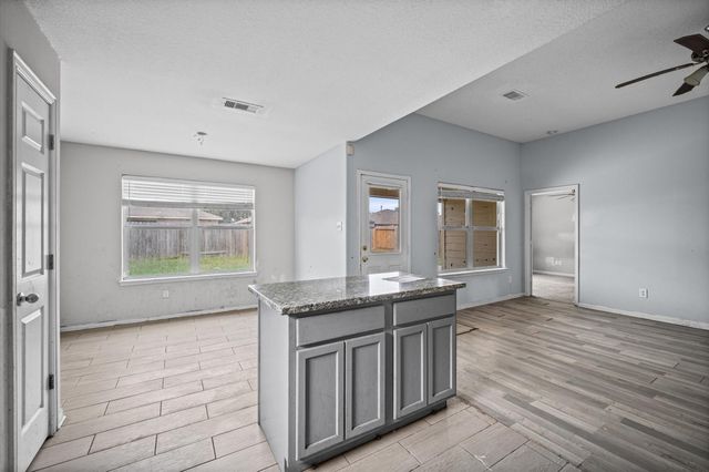 907 Marigold Road, Baytown, TX 77521