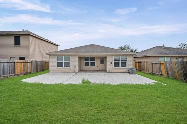 907 Marigold Road, Baytown, TX 77521