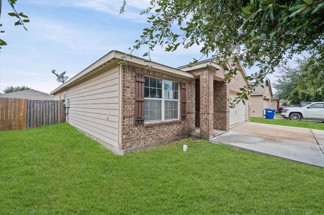 907 Marigold Road, Baytown, TX 77521