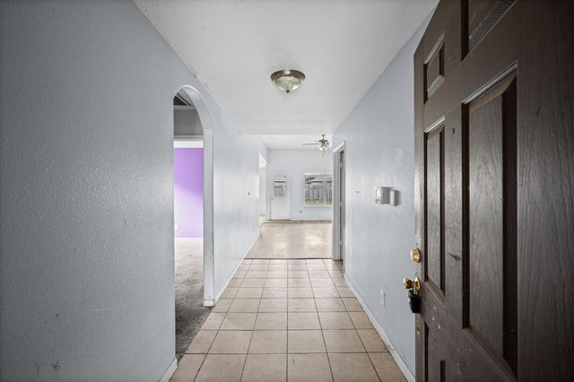 907 Marigold Road, Baytown, TX 77521