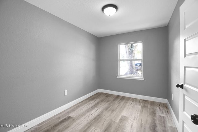 2416 N Sycamore Street, Pascagoula, MS 39581