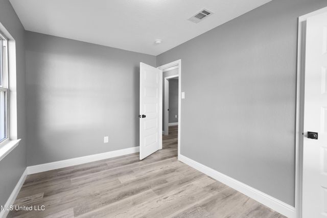 2416 N Sycamore Street, Pascagoula, MS 39581